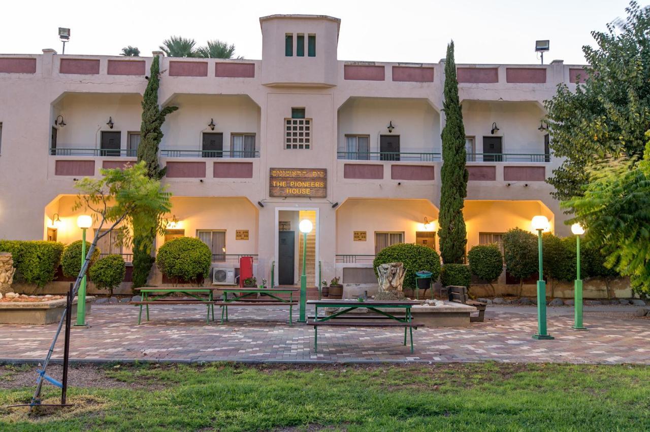 Degania Bet Kibbutz Country Lodging Hotel Кинерет Екстериор снимка