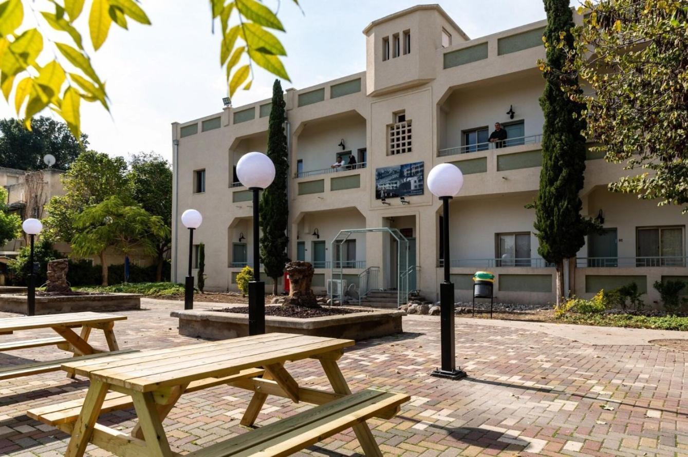 Degania Bet Kibbutz Country Lodging Hotel Кинерет Екстериор снимка